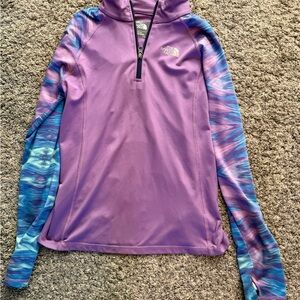 The North Face girls large zippered pullover with thumb holes